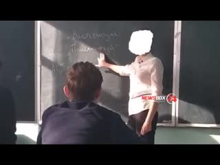 video в уссурийске учительница по русскому языку и литературе научила школьников писать нецензурные слова без ошибок sex