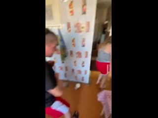 video безумный паша бьет иришку чикипики из за борща на чьей стороне правда sex