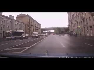 video полицейские рукожопы устроили гонки по петербургу пострадали не только патрульки но и автомобиль стоящий на sex