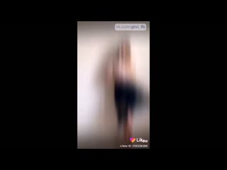 video 25 сасная школьница студентка танцует тик ток молодые tik tok домашнее любительское periscope webm teen юная тверк sex