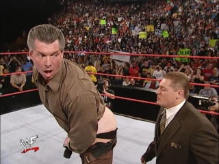 video stream wwe raw is war от 19 ноября 2001 с участием рока курта энгла стива остина и других звезд sex