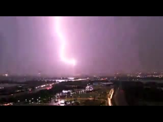 video минувшей ночью молния ударила в монумент вашингтону в округе колумбия sex