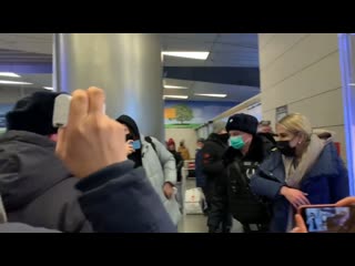 video во внуково задержаны брат навального олег полоумная соболь шаведдинов sex