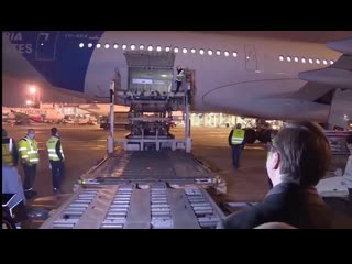 video президент сербии александр вучич приехал в аэропорт встречать новую партию вакцины спутник v sex