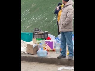 video жители актау вышли наводить порядок в городе после мирных протестов sex