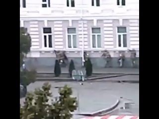 video опубликованы кадры штурма российским спецназом регионального управления сбу в мелитополе sex