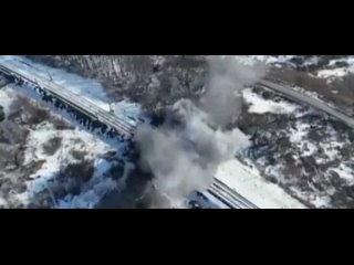 video молодые из азова и спецназ главного управления разведки украины подорвали мост sex