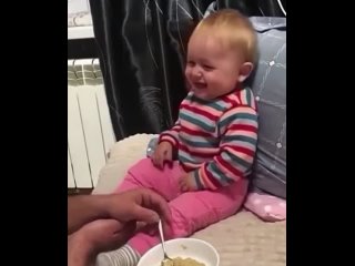 video папа прелесть и малыш как весело им не до еды тут sex