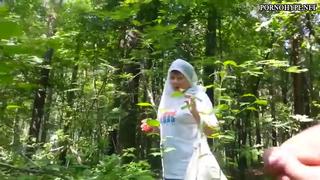 video онанист дрочит в лесу перед женщиной sex