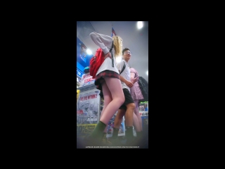 video long legged schoolgirl reveals cute ass candid молодые под юбкой sex