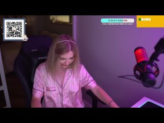 video похотливая стримерша аринян показывает белые чулочки твои блогерши sex