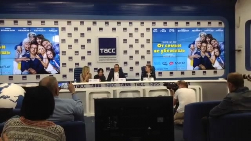 video дэни бун и лоранс арне на пресс конференции в москве тасс sex
