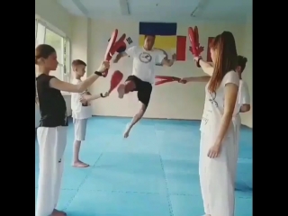 video четыре удара не касаясь земли sex