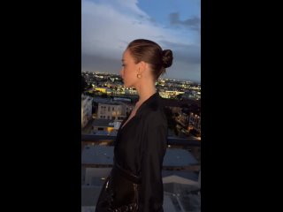 video подготоа фиби к ужину организованному журналом w и модным домом louis vuitton в честь вручения премии оскар sex