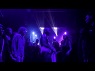 video бразильская группа teto preto голая певица на сцене без трусов sex