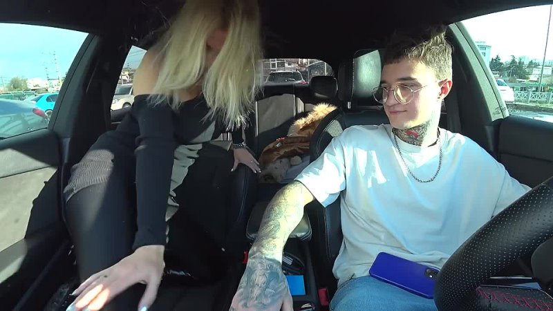 video разделась полностью и танцует стриптиз в машине на первом свидании sex
