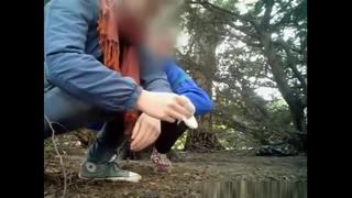 video скрытая молодые писяют и показывают голые of chicks secretly filmed pissing outdoors sex