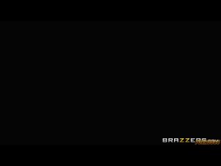 video владелица съемной квартиры соблазняет постоялицу на секс втайне от мужа sex