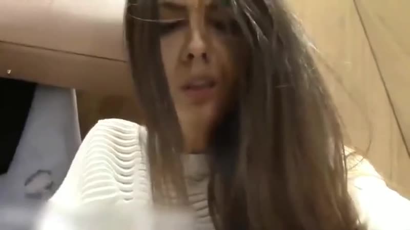 video озабоченная самка мастурбирует в раздевалке торгового центра sex