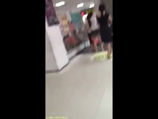 video китаец секс маньяк кончет на жопы азиаток публичное порно сперма конча на юбку штаны трусики в метро автобус sex