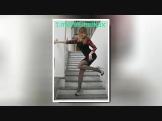 video стройные женские ножки в чулках и колготках видео стриптиз оделась в чулки и сняла 18 sex