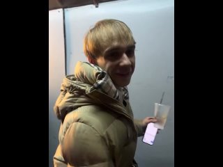 video полиция задержала невменяемую проститутку блогершу в брянске за то что она сожгла свой паспорт в новый год sex