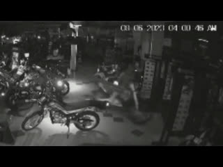 video сакраменто калифорния ночная распродажа мотоциклов ямаха sex