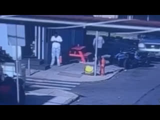 video нынче в филадельфии жизнь стала довольно простой можно получить в затылок пулю просто потому что понравился твой sex