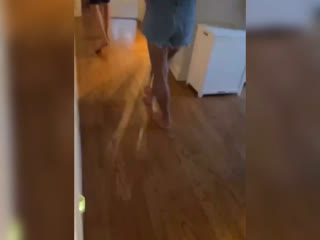 video полицейские были отправлены в домовладение в теннесси после сообщений о стрельбе 68 летний джеффри уэст был найден sex