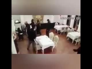 video армяне разнесли азербайджанский рестик 1001 ночь что в москве а также избили несколько азербайджанцев sex