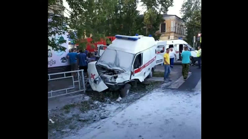 video в моршанске водитель не уступил дорогу скорой помощи которая везла пациента в больницу и произошло дтп sex
