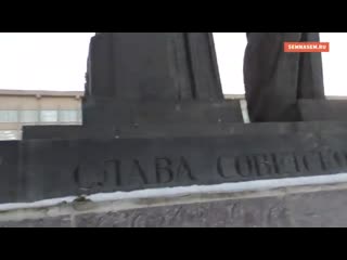 video комсомольцы устроили перфоманс против действий правительства sex