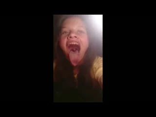 video покажи губки подписчица с красивым ротиком молодые вирт школьница скайп перископ одноклассница сосет кончает sex
