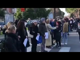 video масса италия очередь перед прокуратурой с исками на марио драги sex