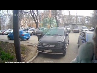 video соседка спугнула молодые который приставал к уфимской школьнице в подъезде через полтора часа он напал еще на sex