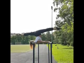 video спортсменка гимнастка пилон гибкая девушка gerl секси сильная шикарная красивое тело sex