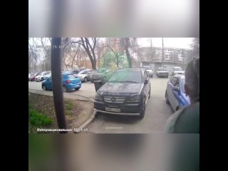 video соседка спугнула мужчину которыи приставал к уфимскои школьнице в подъезде sex