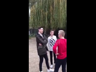 video пацаны не поделили одноклассницу вопрос решили классическим путём sex