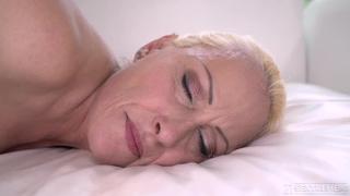 video сочная бабушка 2019 blowjob facial mature granny hairy blonde old young natural tits pussy инцест зрелые sex