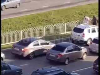 video в новосибирске мужика избили после того как его сбил автомобиль sex