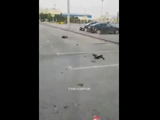 video опаздывающий пассажир и таксист на паркое аэропорта в екатеринбурге sex