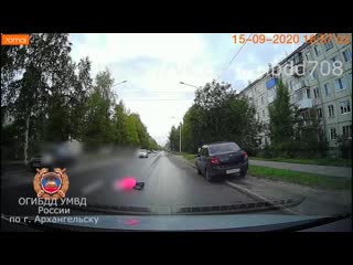 video автомобиль на полной скорости сбил двух 18 летних детей в архангельске sex