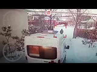 video жителю свердловской области срочно понадобился транспорт поэтому он угнал машину скорой помощи sex