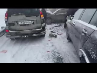 video на трассе екатеринбург челябинск произошло массовое дтп с участием порядка 20 автомобилей sex