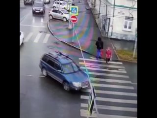 video в екатеринбурге 42 летняя водитель с 21 летним стажем сбила 68 летнюю бабушку на пешеходном переходе sex