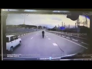 video в сочи водятел на приоре решил полихачить но не справился с управлением врезался в другой автомобиль sex