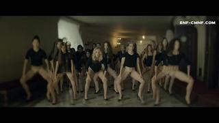 video парад голых писек голые француженки модели нудистки без трусов писька пизда показ задниц шкуры проститутки вагина sex