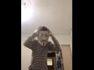 video админ бьётся в конвульсиях под музыку нахуя он это делает мы же не в тиктоке sex
