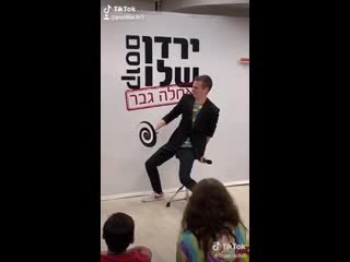 video парень продырявил свое анальное очко sex