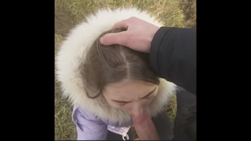 video дал в рот выпускнице прям на улице sex